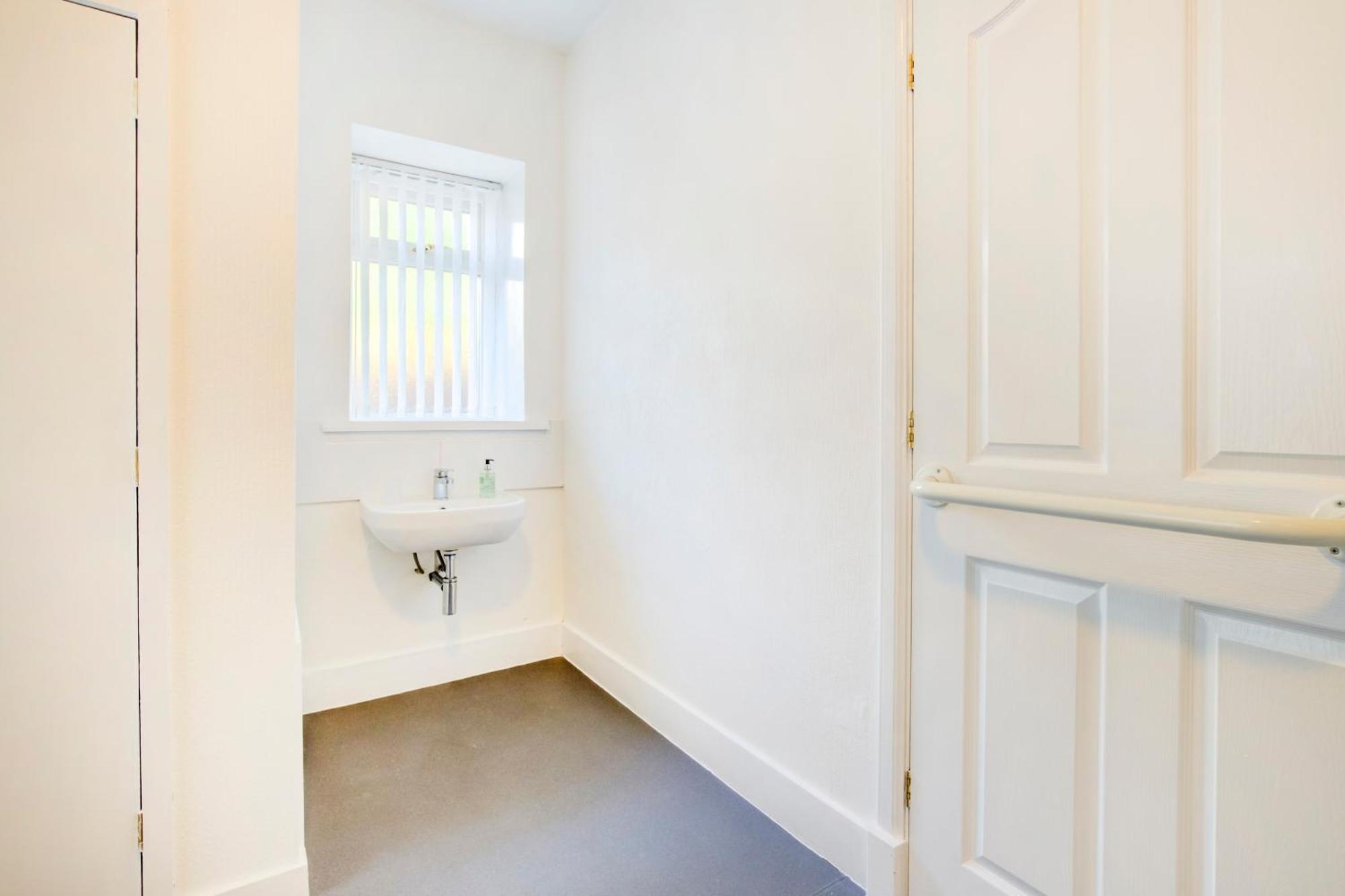 Eastbank 3*
