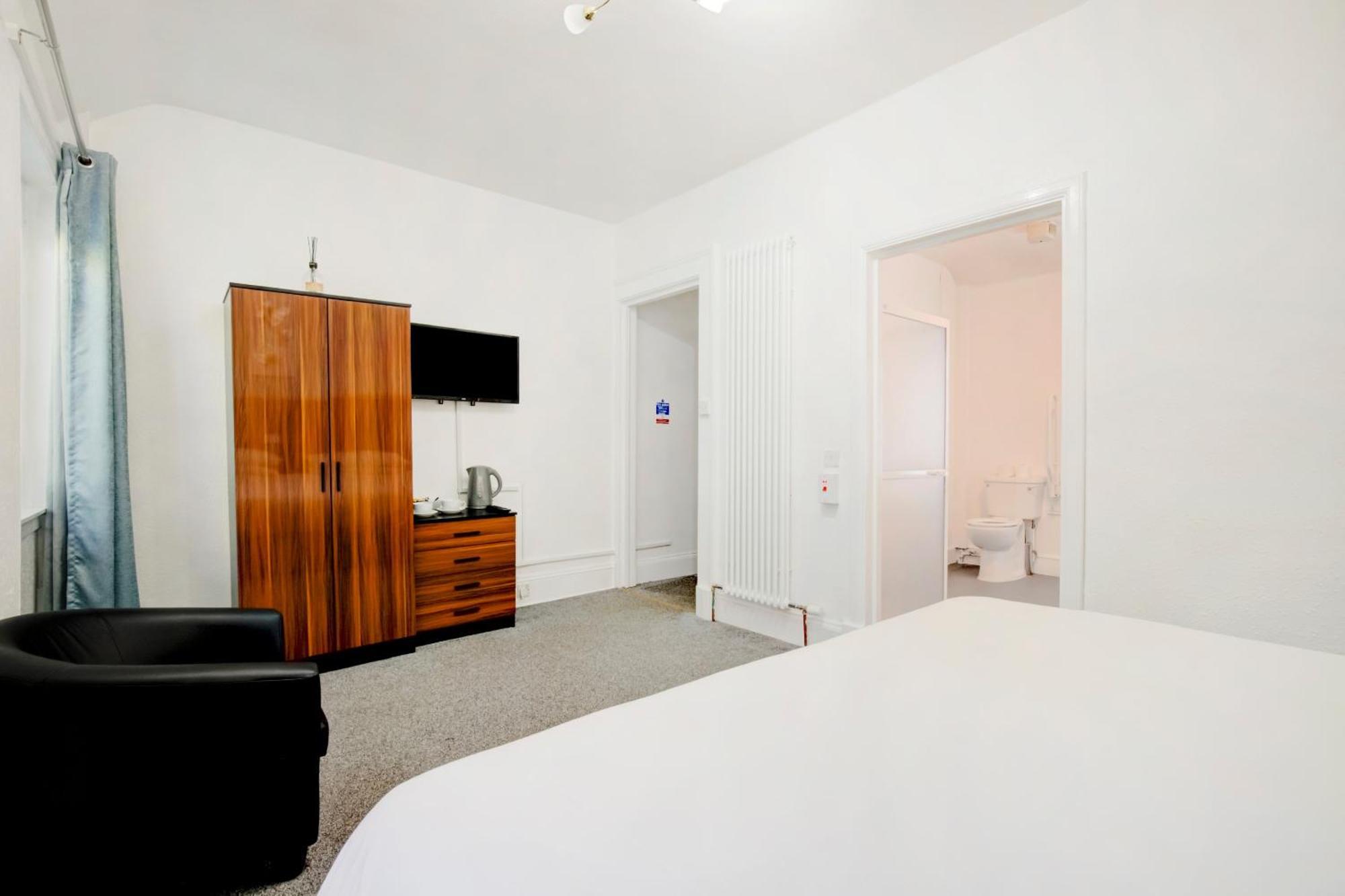 Hotel Eastbank 3*