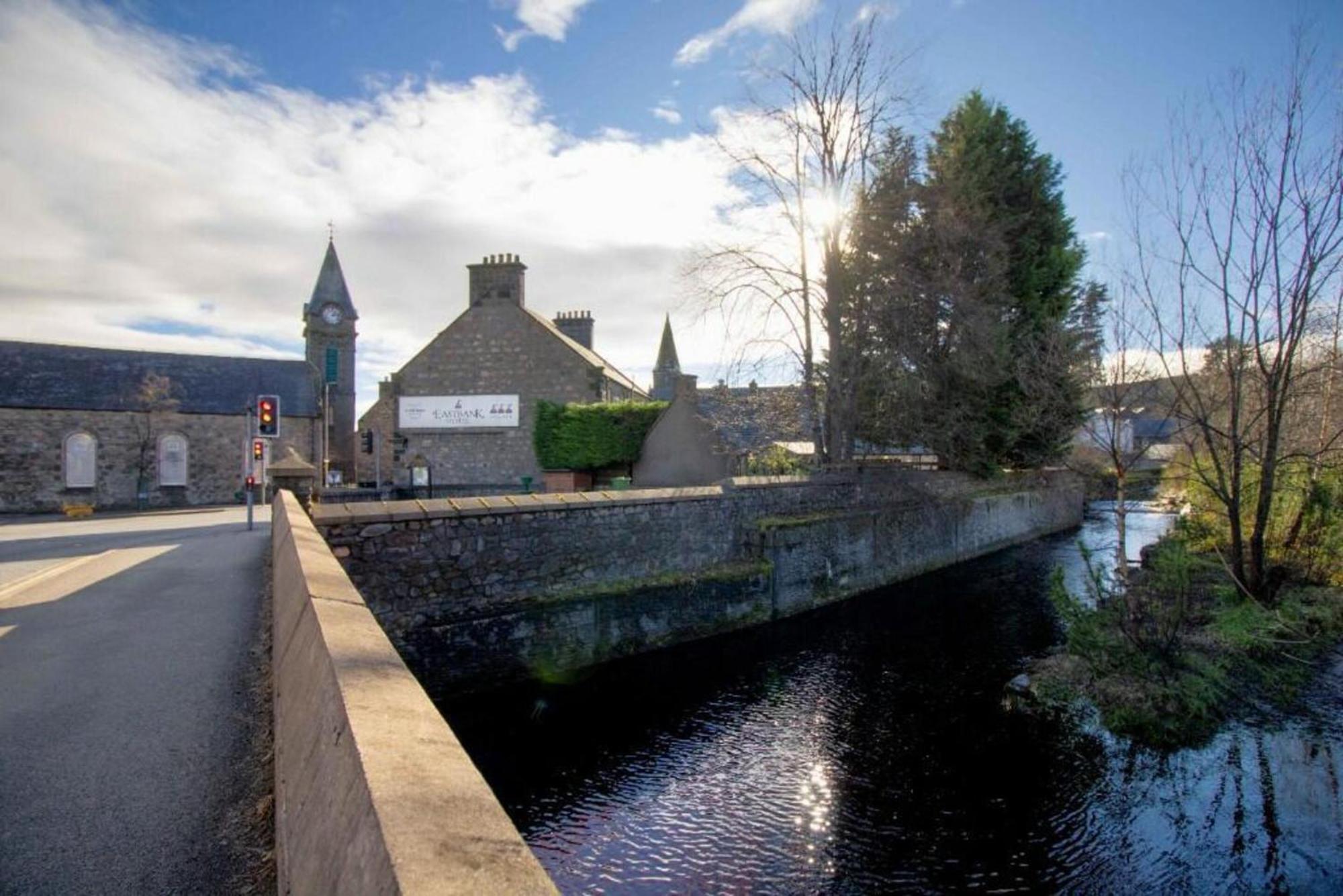 Oyo Eastbank Hotel, Speyside Scotland Hotel 3*