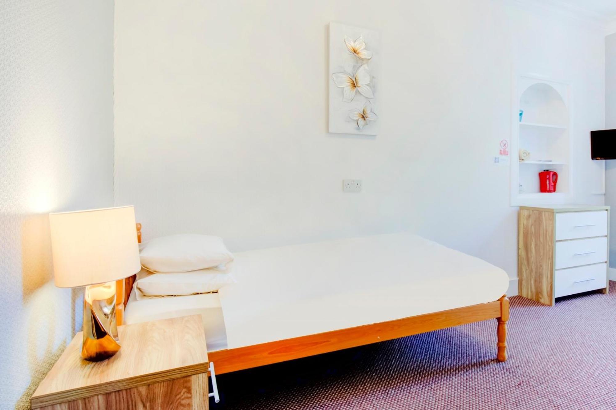Hotel Oyo Eastbank Hotel, Speyside Scotland